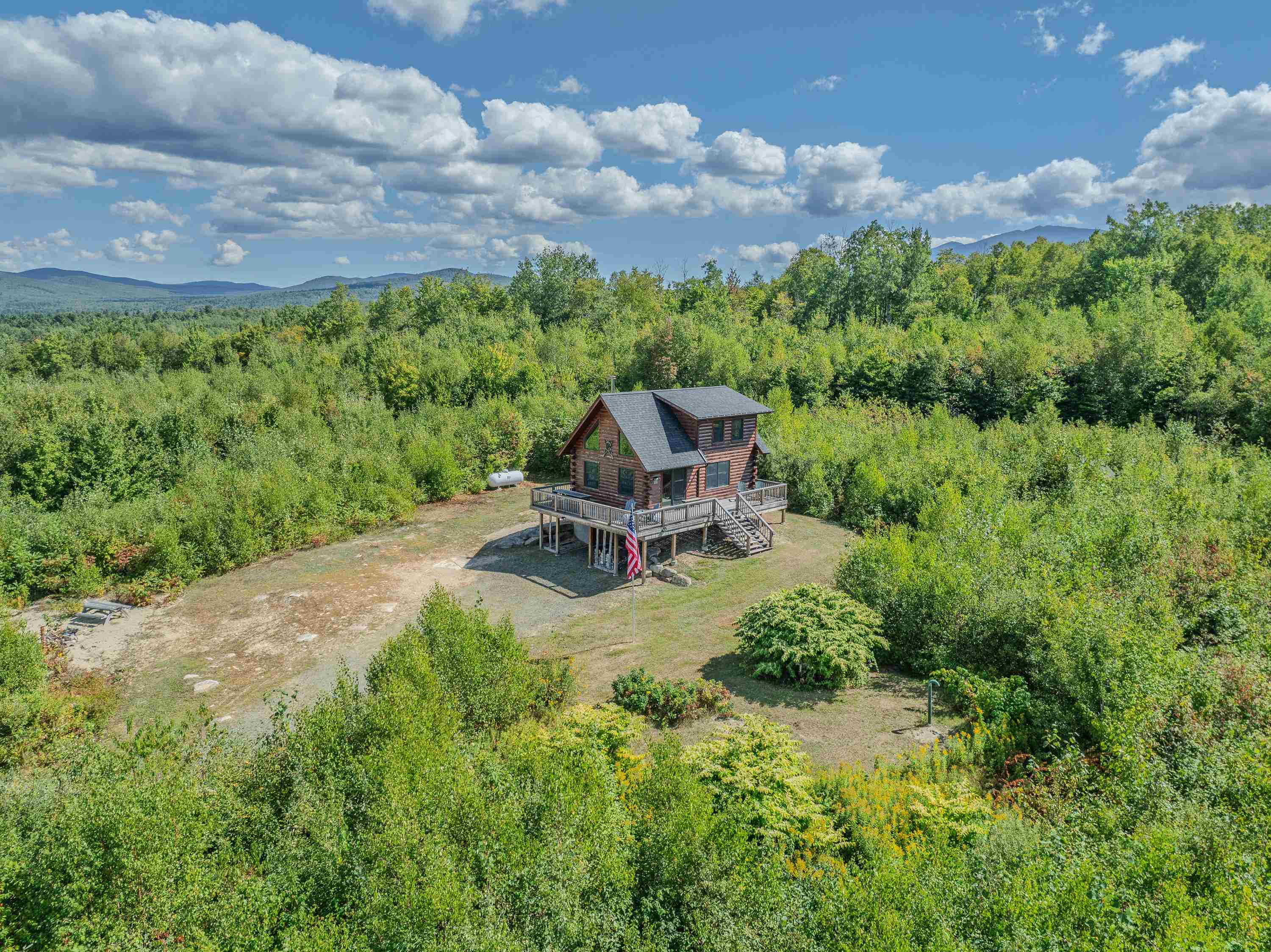 92 Red Brook Road Jefferson, NH 03583 - Photo 2 of 48
