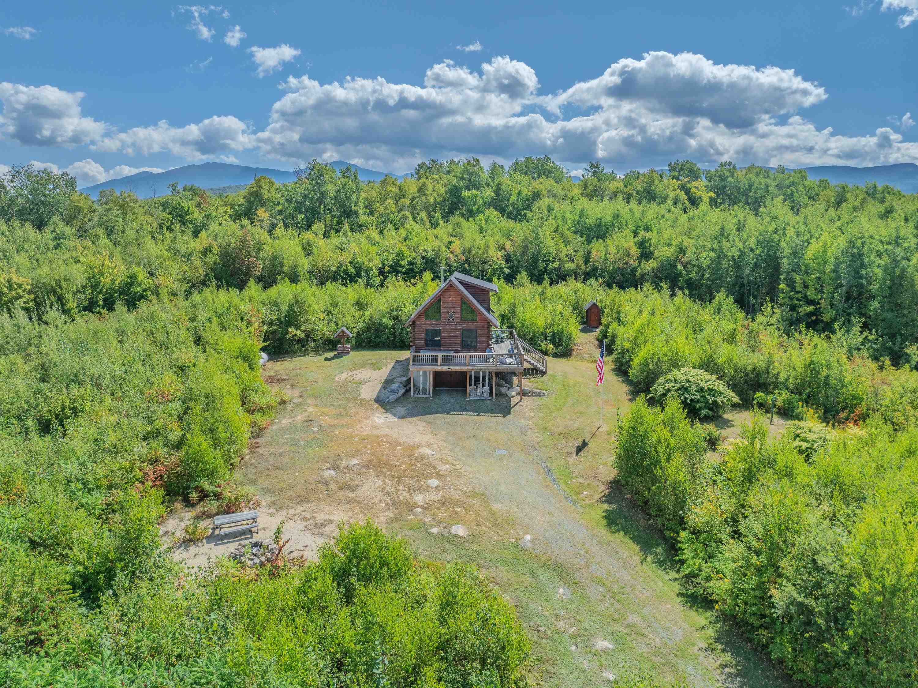 92 Red Brook Road Jefferson, NH 03583 - Photo 3 of 48