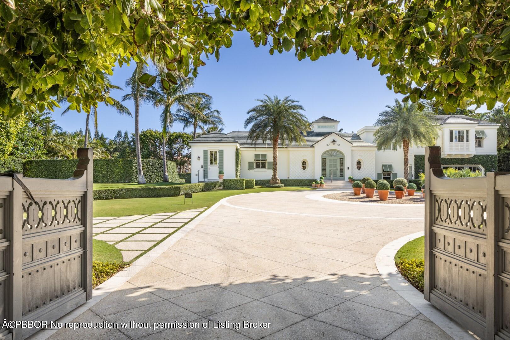 710 South County Road Palm Beach, FL 33480 - Photo 11 of 69 Front Exterior