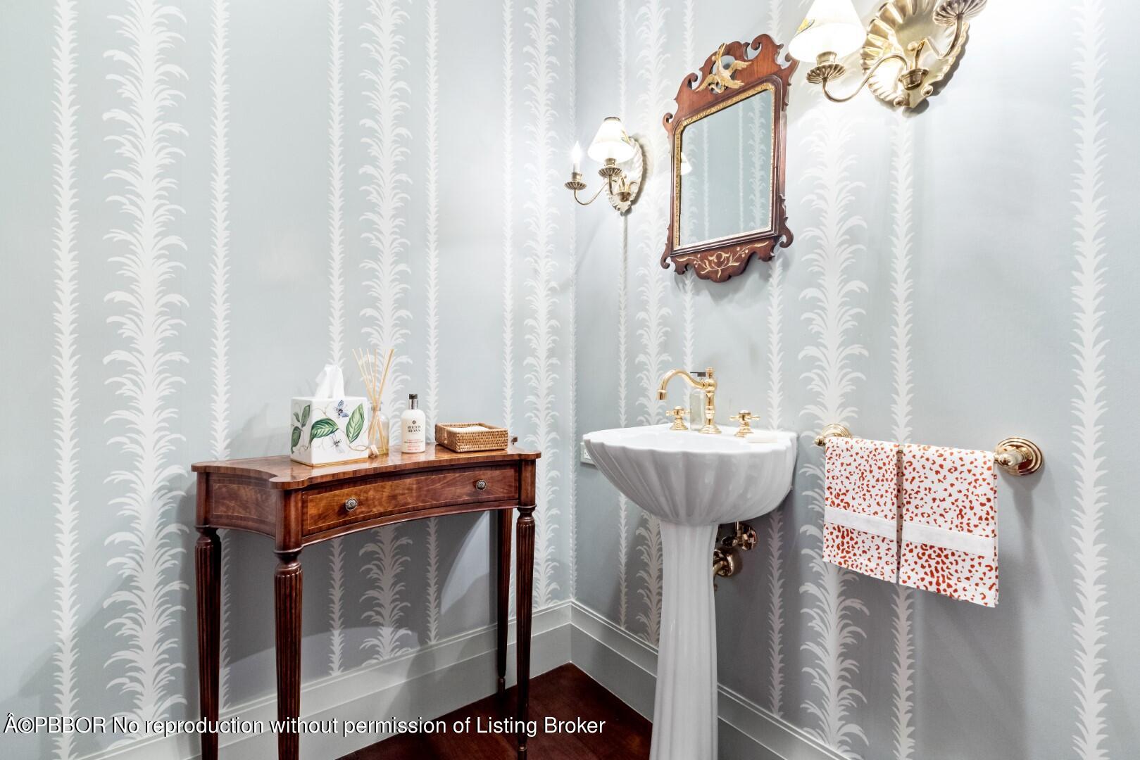 710 South County Road Palm Beach, FL 33480 - Photo 44 of 69 Powder Room