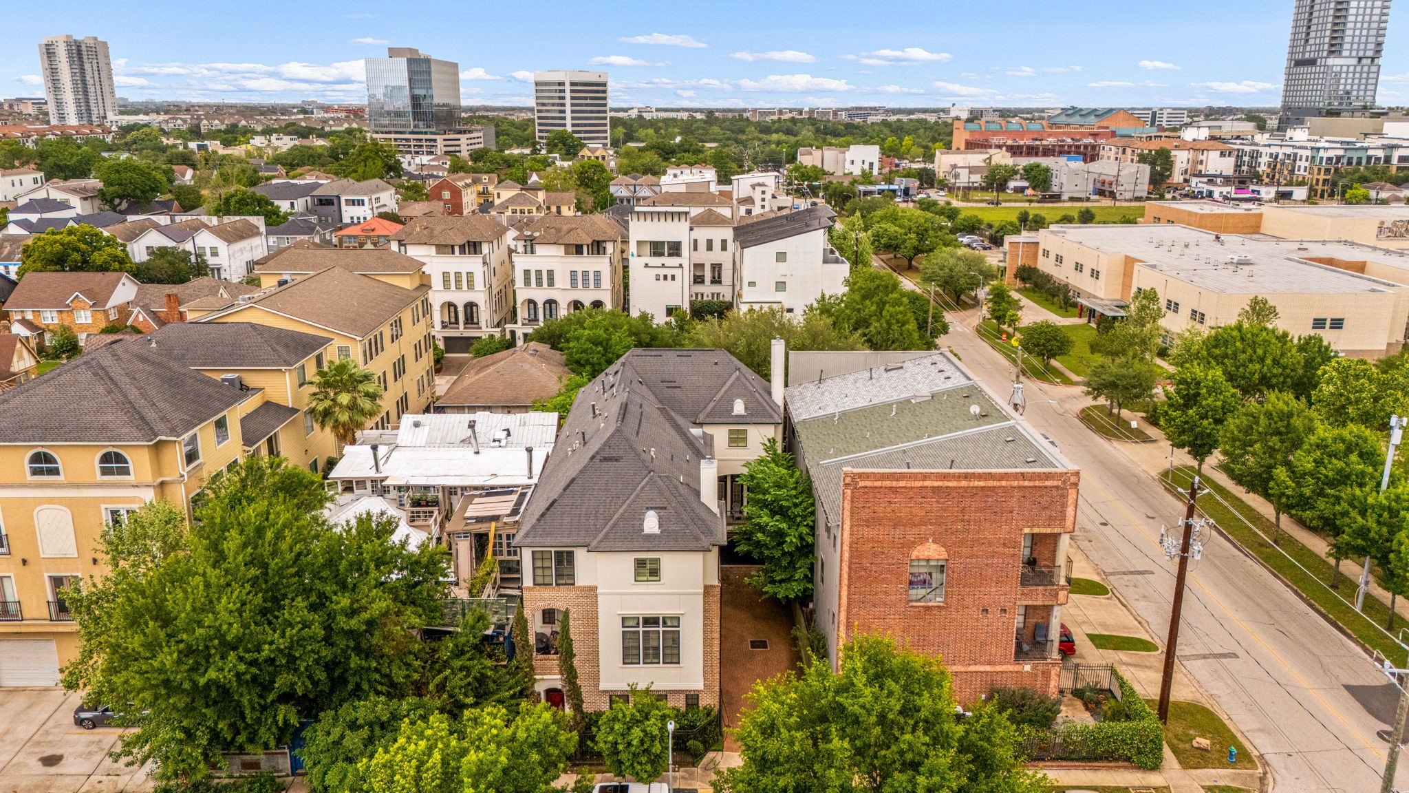 310 West Bell Street Houston, TX 77019 - Photo 39 of 44