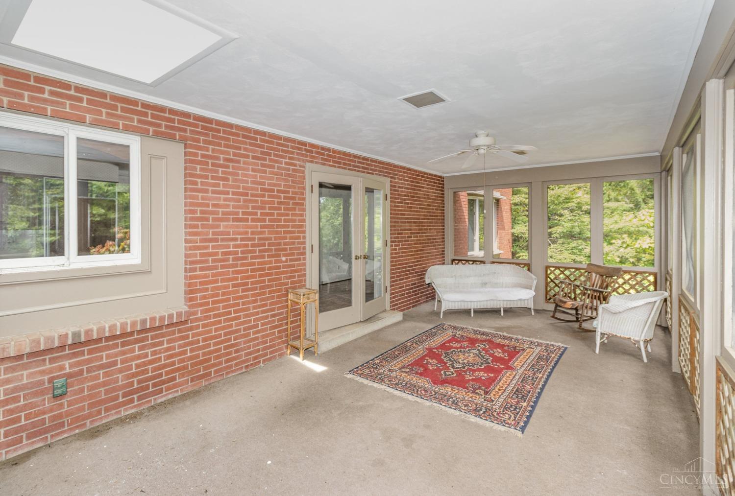 1102 Eversole Road Cincinnati, OH 45230 - Photo 44 of 57