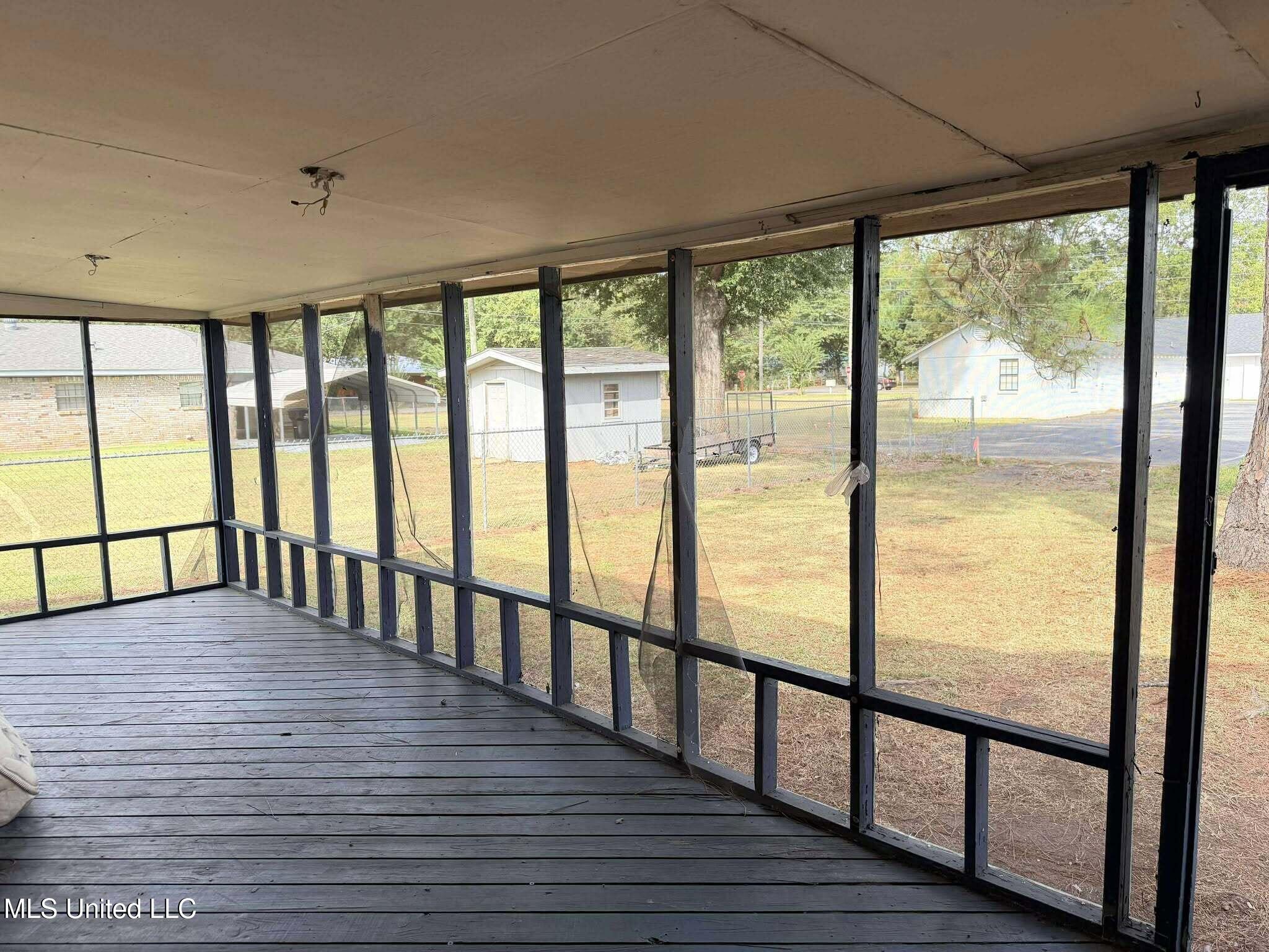 123 Sinclair Street Lucedale, MS 39452 - Photo 17 of 20 Screened Porch