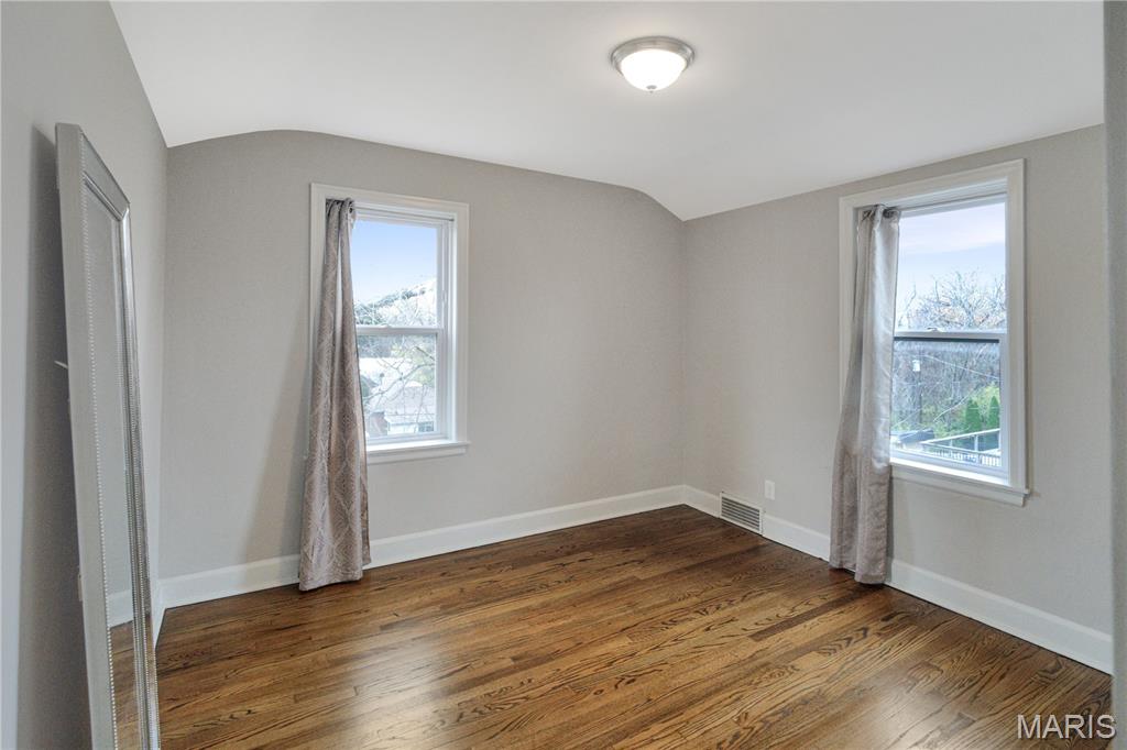 8729 Bridgeport Avenue St. Louis, MO 63144 - Photo 11 of 17