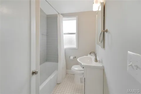 $3,000 | 8729 Bridgeport Avenue, St. Louis, MO 63144