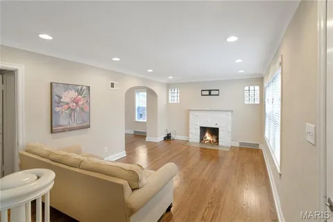 $3,000 | 8729 Bridgeport Avenue, St. Louis, MO 63144