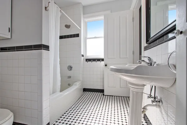 $474,900 | 1210 Indiana Avenue, La Porte, IN 46350