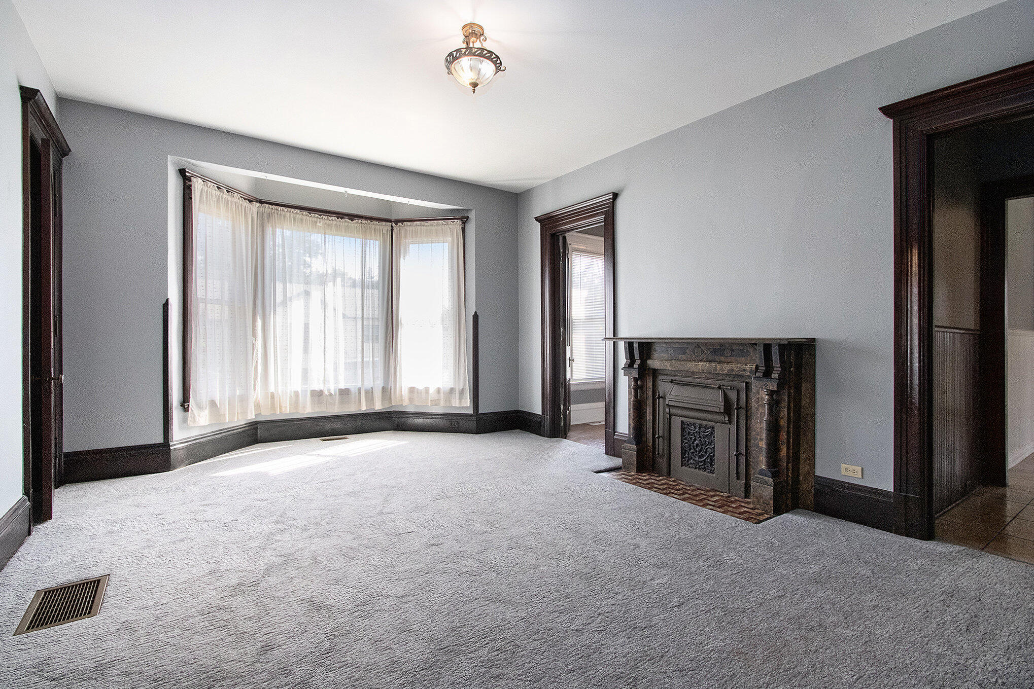 1210 Indiana Avenue La Porte, IN 46350 - Photo 5 of 15 2038x1359