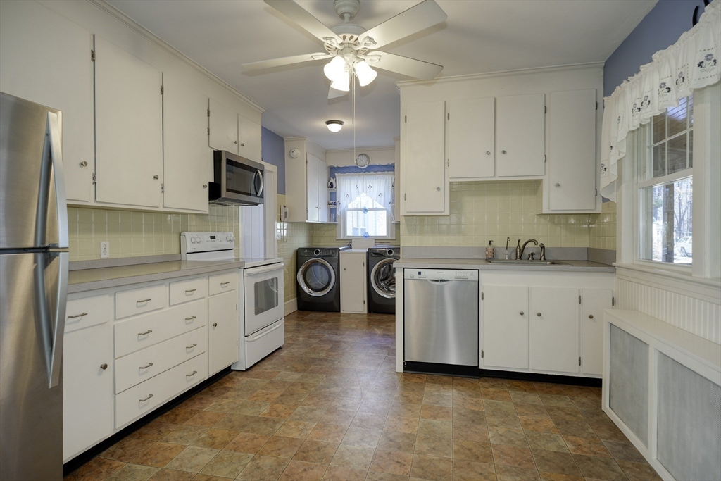 10 Pinecrest Road Littleton, MA 01460 - Photo 6 of 28 Gallery Image 6