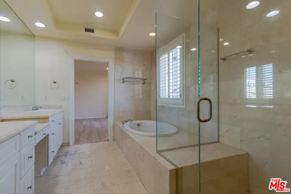 $8,200 | 132 South Crescent Drive, Unit 103, Beverly Hills, CA 90212