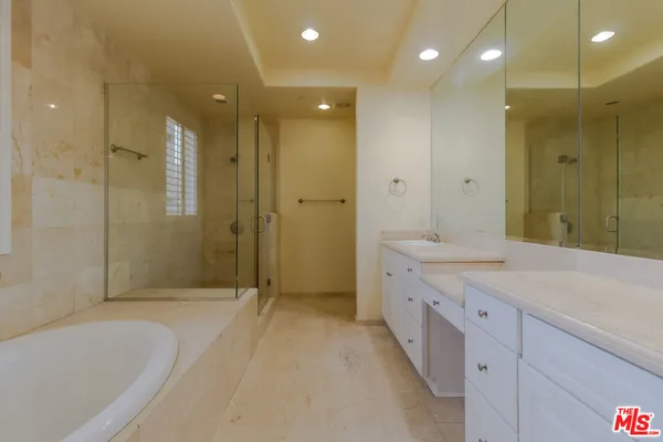 $8,200 | 132 South Crescent Drive, Unit 103, Beverly Hills, CA 90212