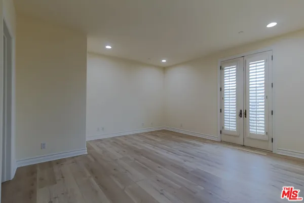 $8,200 | 132 South Crescent Drive, Unit 103, Beverly Hills, CA 90212