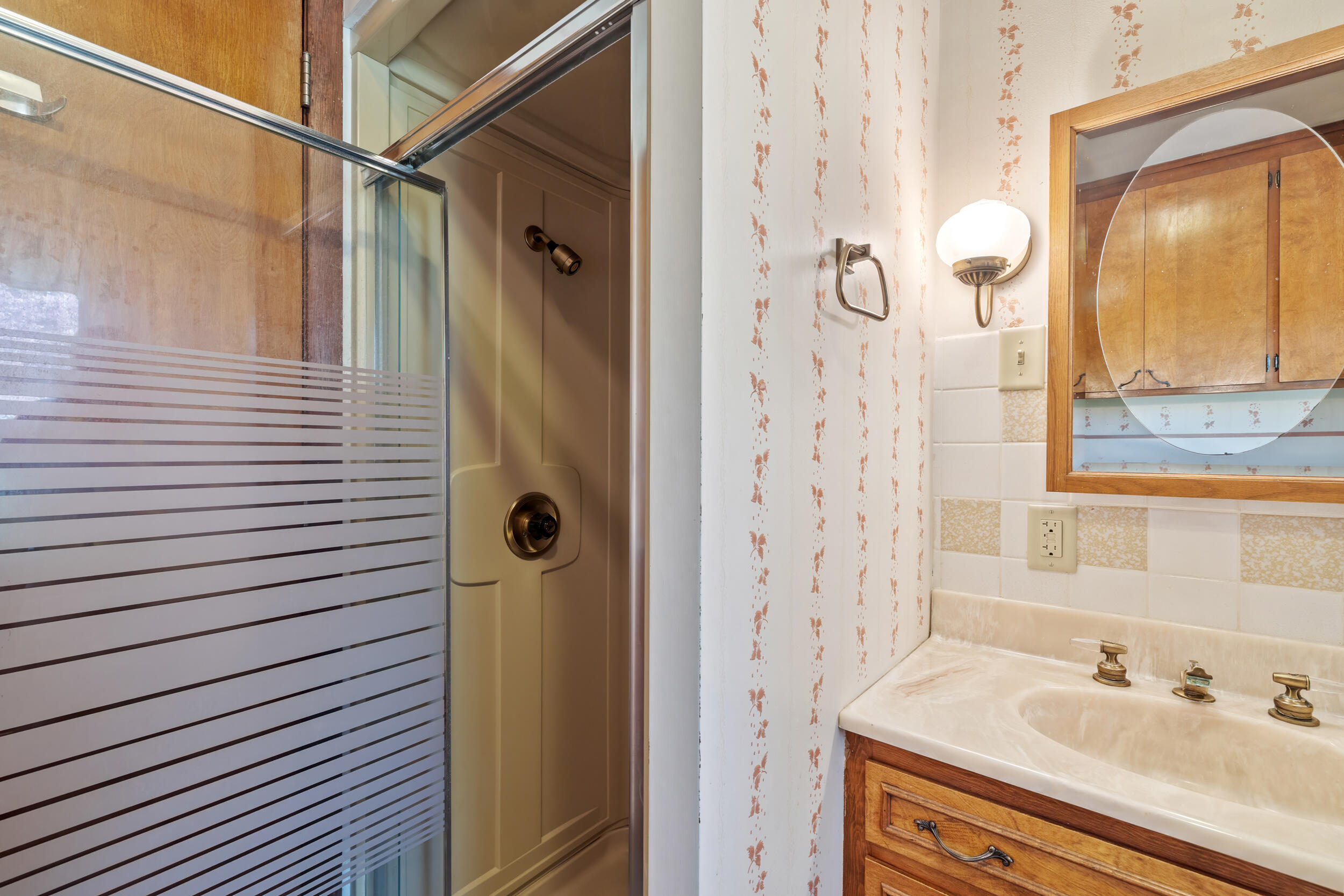 W1586 County Rd H New Holstein, WI 53061 - Photo 15 of 41 Main Level Full Bath with WalkIn Shower