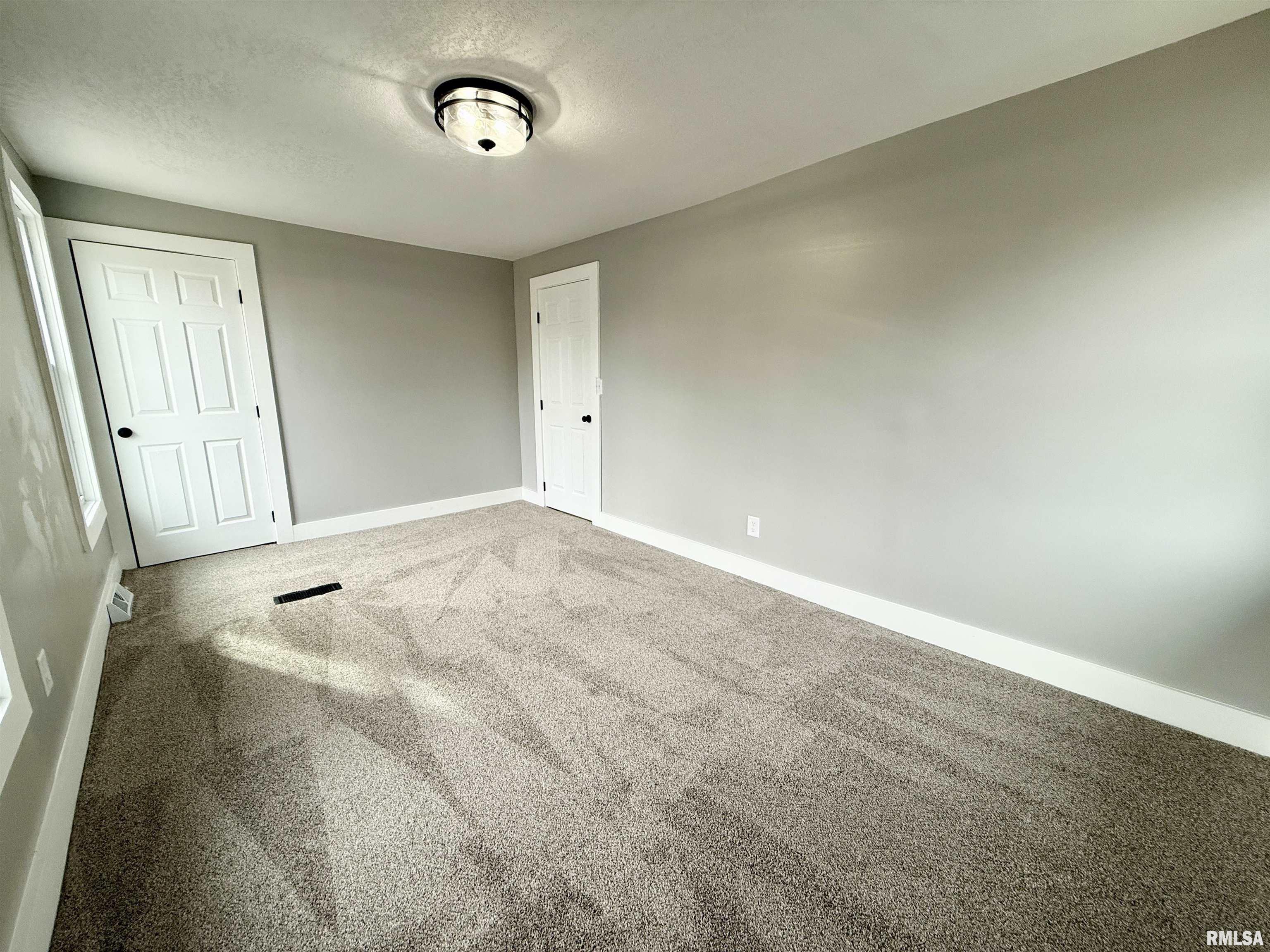 1157 23rd Street Moline, IL 61265 - Photo 11 of 21 Gallery Image 11