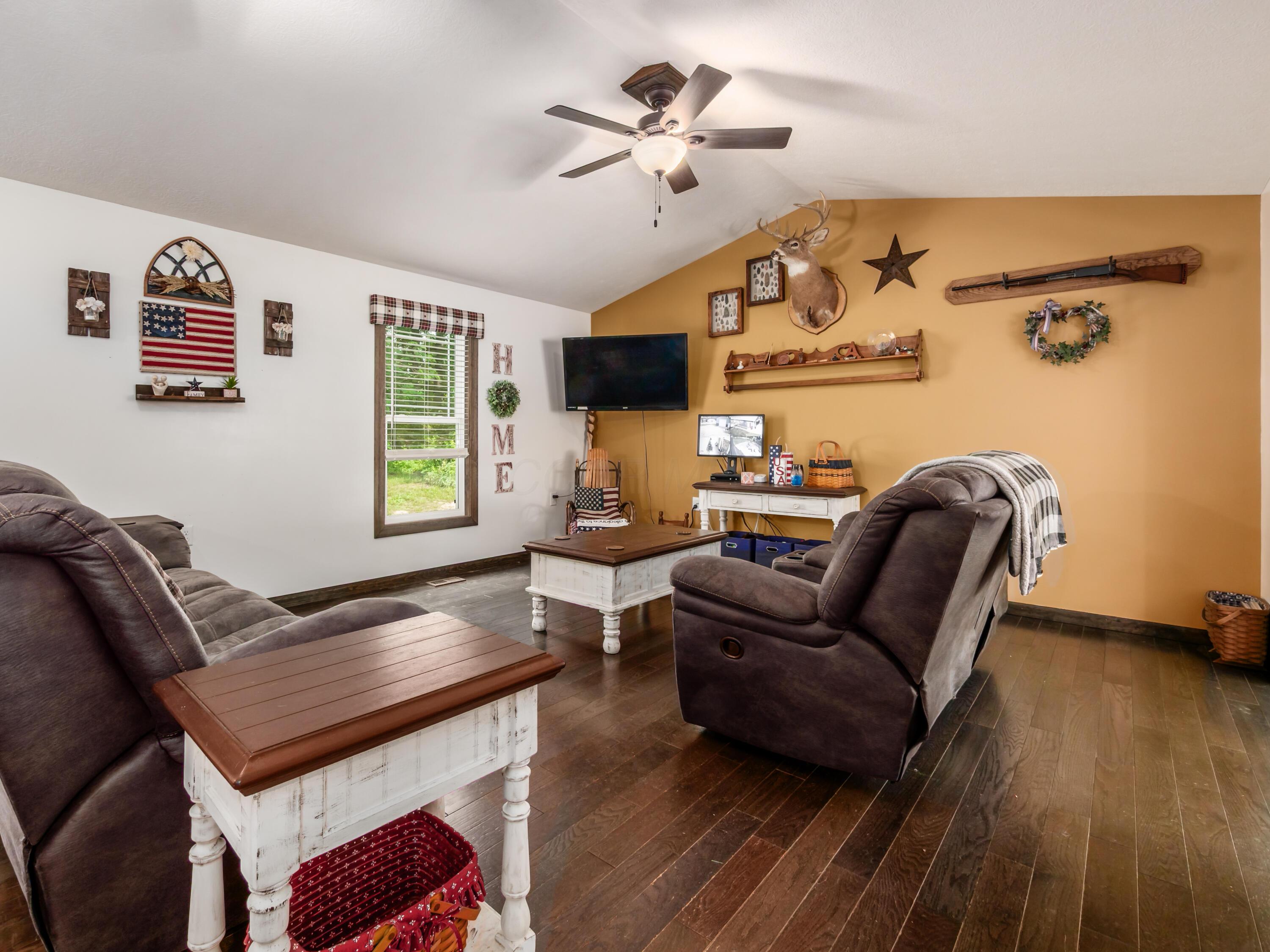 1105 Tolliver Road Logan, OH 43138 - Photo 6 of 33 N_1105_Tolliver_006