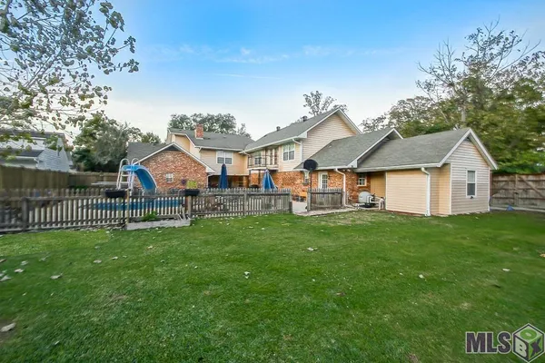 $749,000 | 7762 Sevenoaks Avenue, Baton Rouge, LA 70806