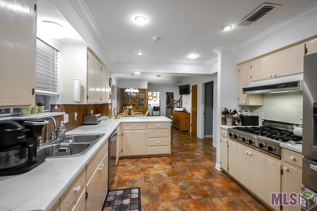 7762 Sevenoaks Avenue Baton Rouge, LA 70806 - Photo 3 of 29