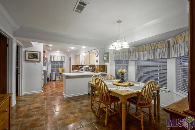 $749,000 | 7762 Sevenoaks Avenue, Baton Rouge, LA 70806