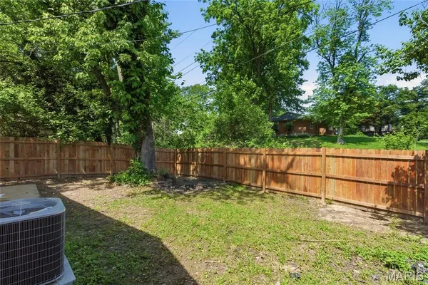 $1,650 | 1 Oxford Place, St. Charles, MO 63301