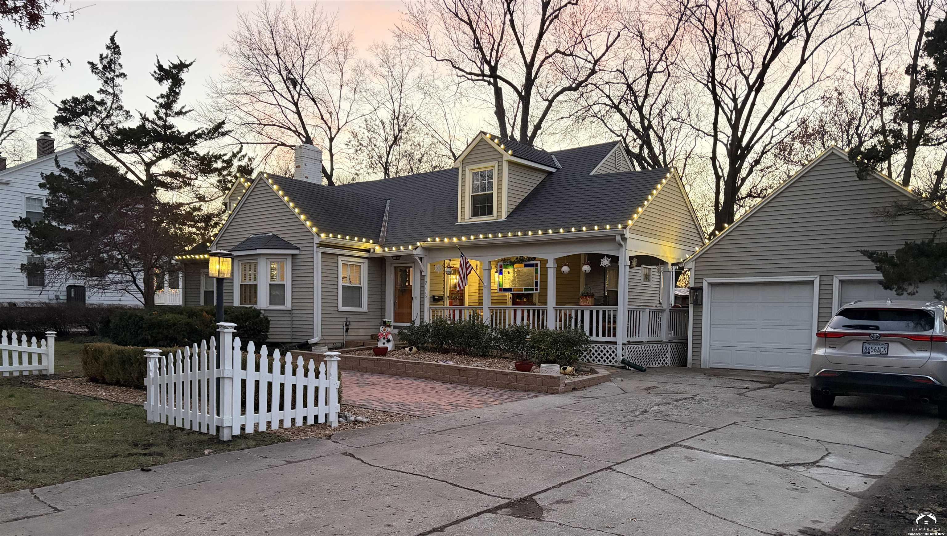 2115 Massachusetts Street Lawrence, KS 66046 - Photo 2 of 53