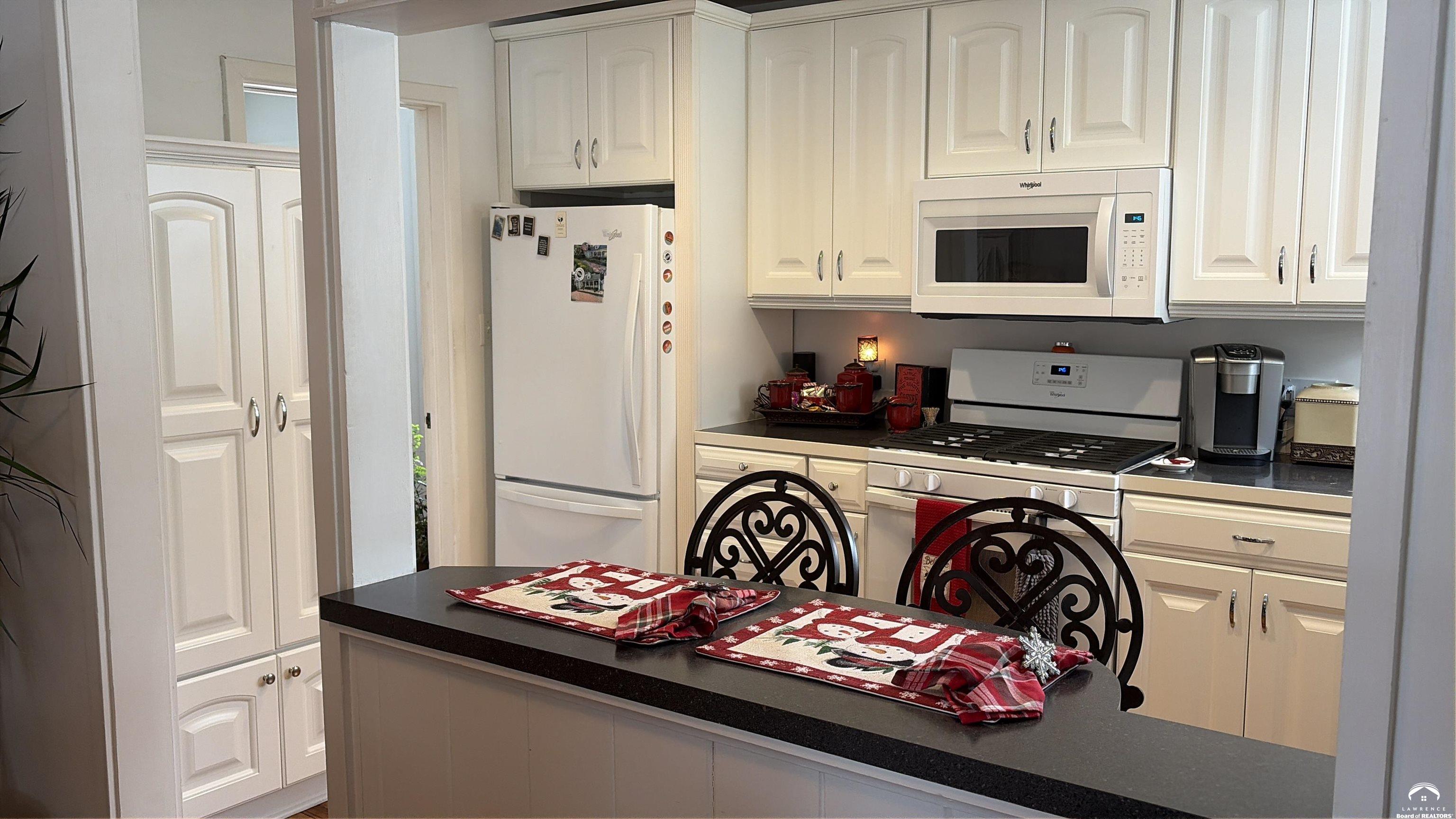 2115 Massachusetts Street Lawrence, KS 66046 - Photo 25 of 53