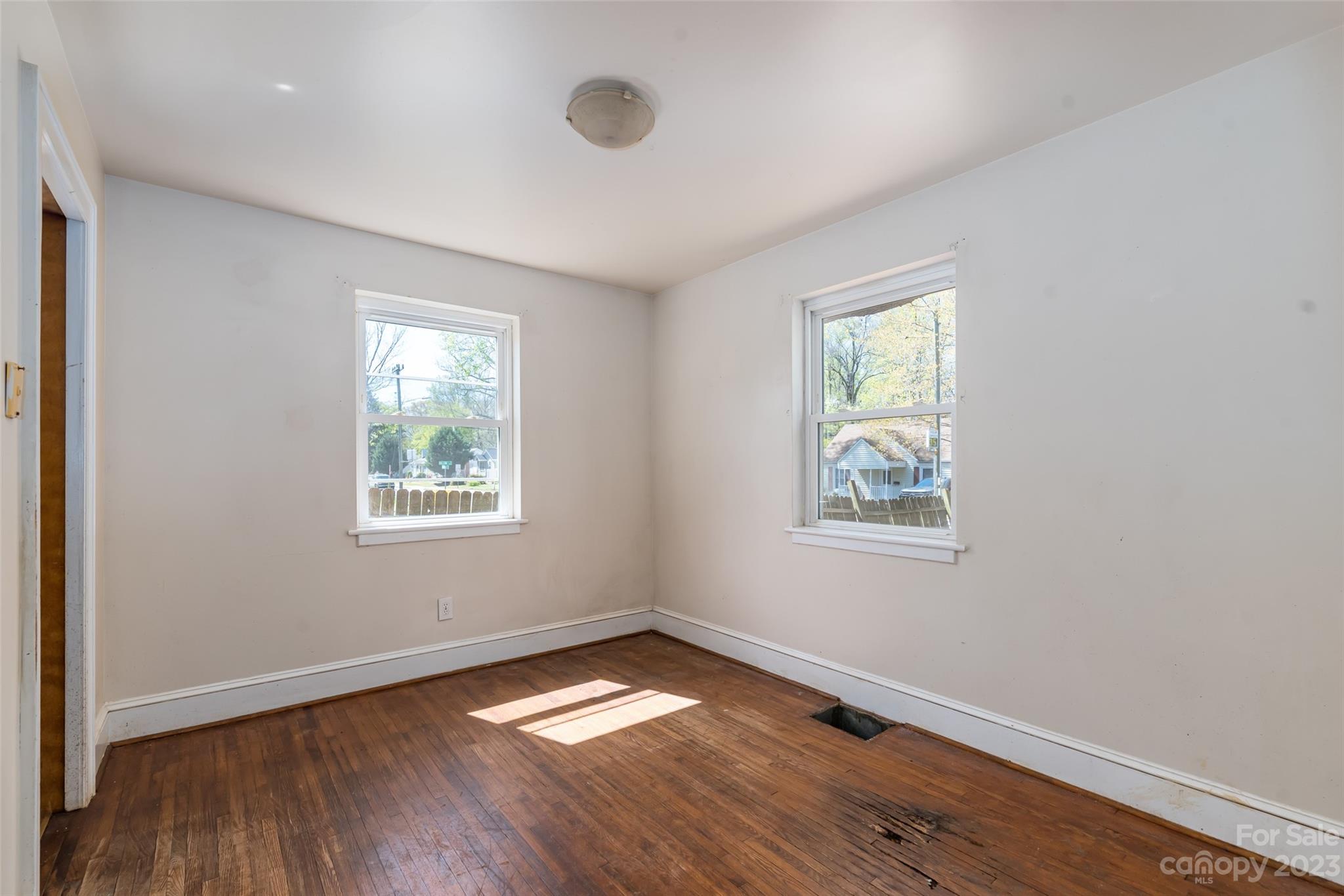 1249 Edgewood Road Charlotte, NC 28208 - Photo 9 of 26 Gallery Image 9