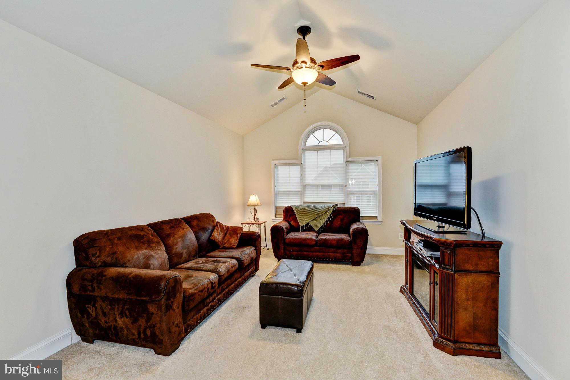 12127 Fulton Ridge Drive Fulton, MD 20759 - Photo 18 of 29 Master Bedroom Sitting Room