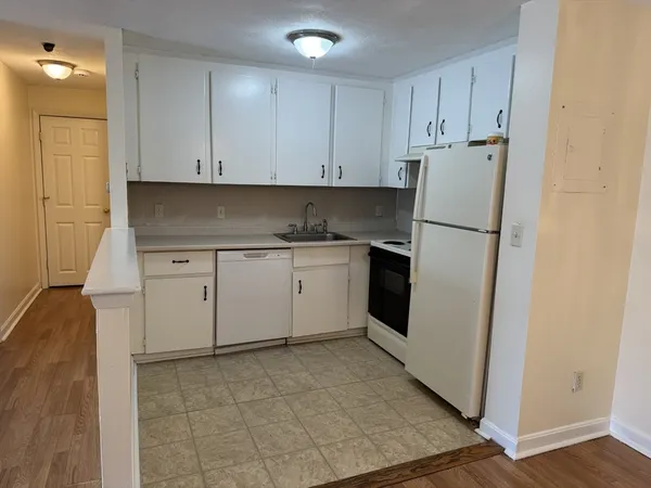 $1,700 | 23 North Avenue, Unit 22, Rockland, MA 02370