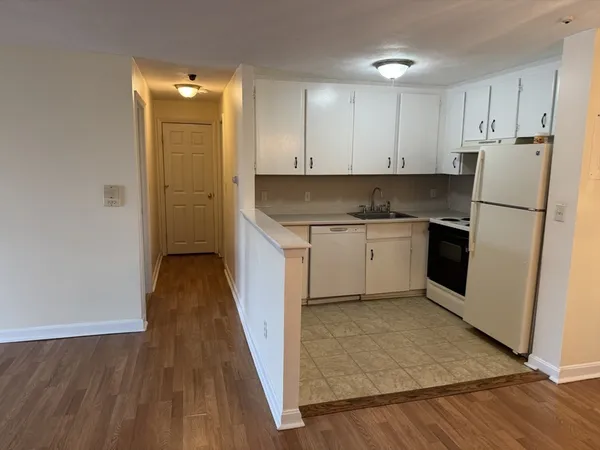 $1,700 | 23 North Avenue, Unit 22, Rockland, MA 02370