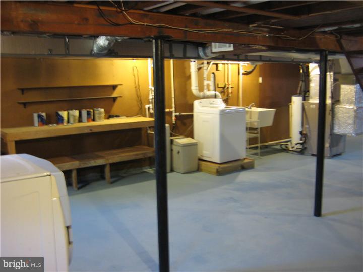 60 Quinton Alloway Road Quinton, NJ 08079 - Photo 17 of 25 Basement