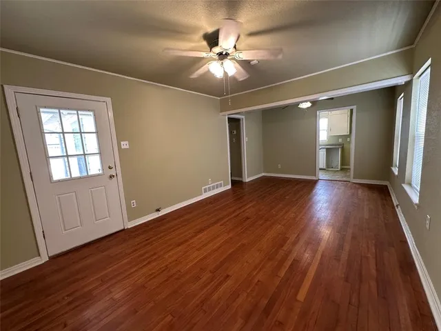 $1,200 | 3439 West 2nd Avenue, Corsicana, TX 75110