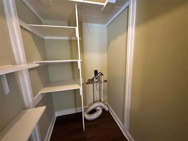 $1,200 | 3439 West 2nd Avenue, Corsicana, TX 75110