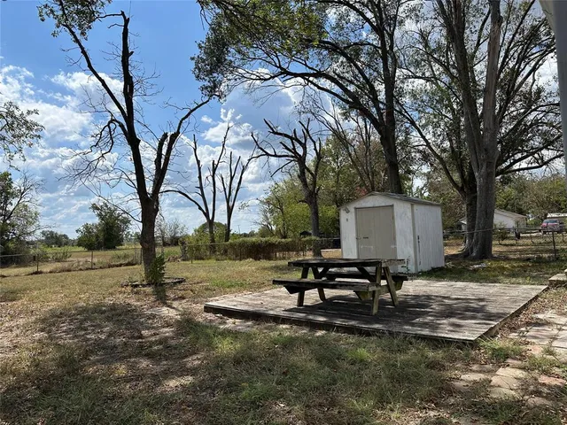 $1,200 | 3439 West 2nd Avenue, Corsicana, TX 75110