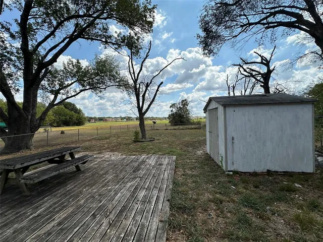 $1,200 | 3439 West 2nd Avenue, Corsicana, TX 75110