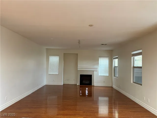 $2,800 | 406 1st On Drive, Las Vegas, NV 89148