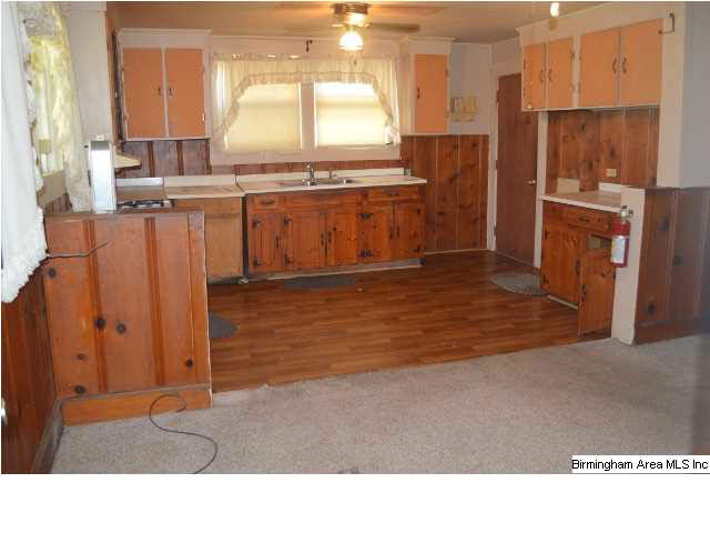 66 B Street Southwest Jacksonville, AL 36265 - Photo 6 of 14