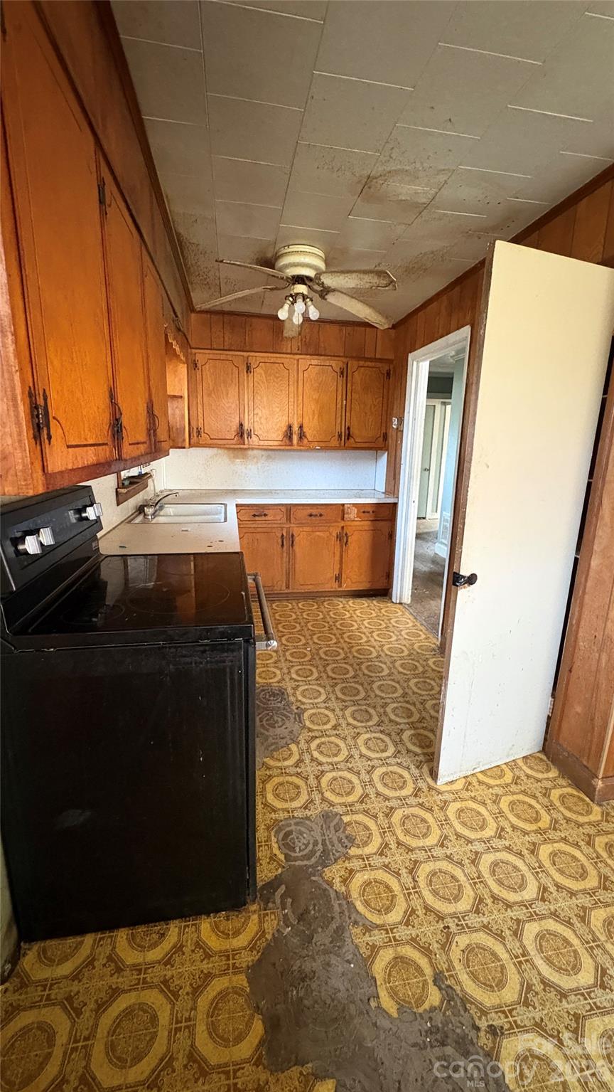 3078 Pax Hill Road Morganton, NC 28655 - Photo 7 of 21