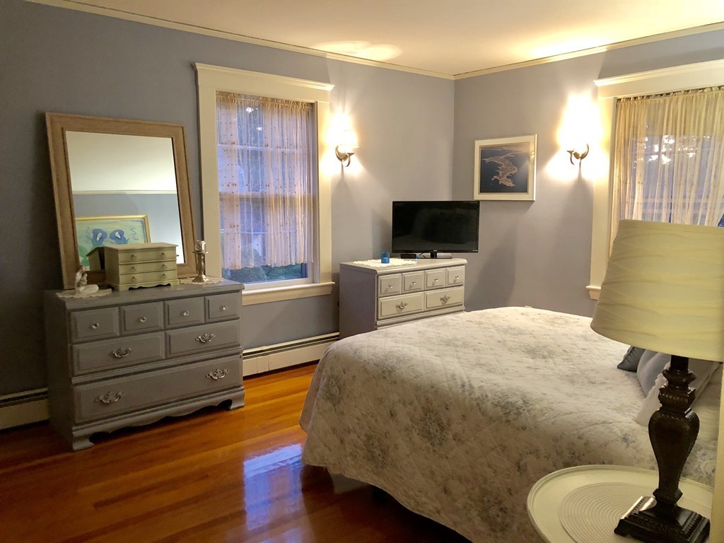 8 Marion Road Marblehead, MA 01945 - Photo 14 of 30