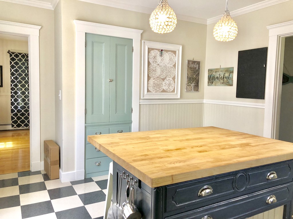 8 Marion Road Marblehead, MA 01945 - Photo 3 of 30