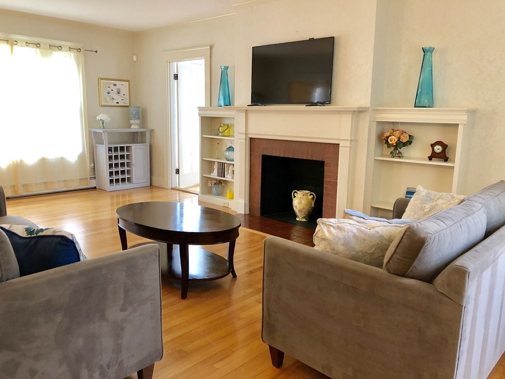 8 Marion Road Marblehead, MA 01945 - Photo 7 of 30