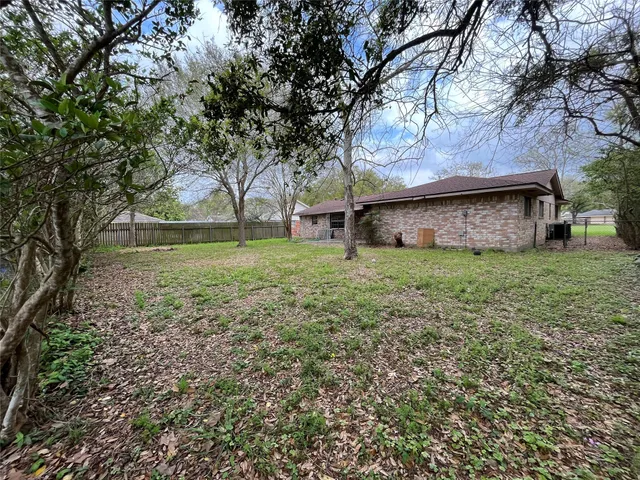 $1,750 | 3924 Wickersham Street, Bay City, TX 77414