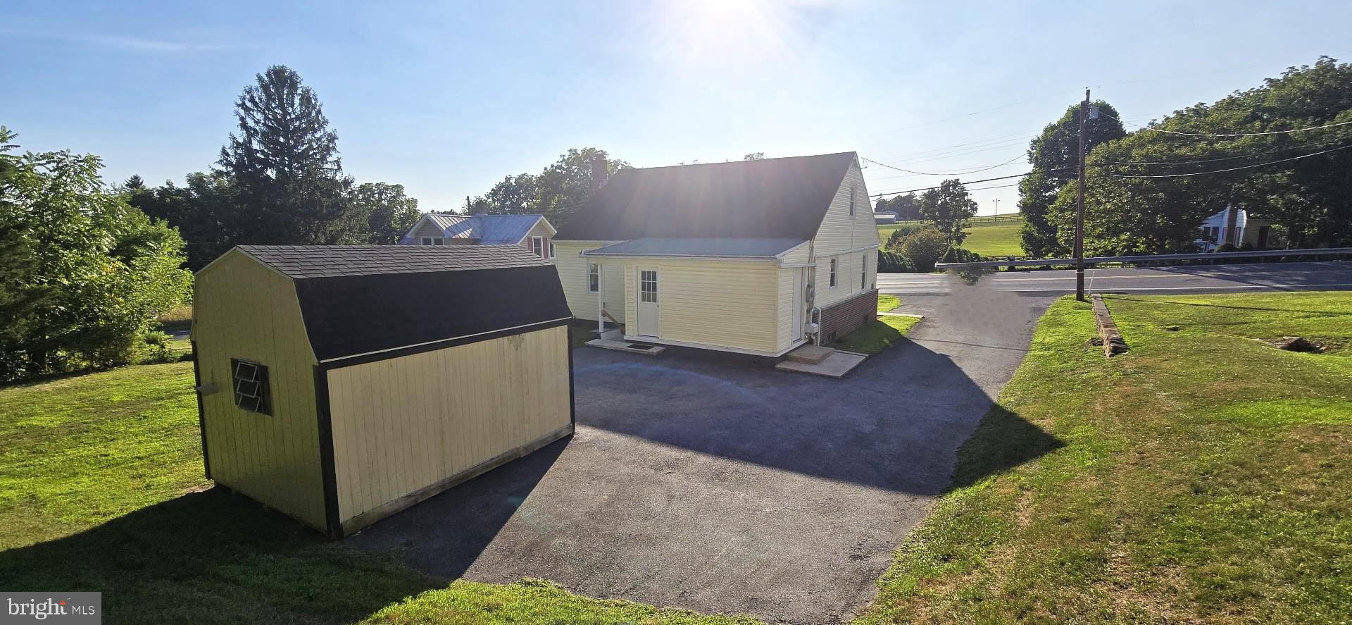 9258 Tomstown Road Waynesboro, PA 17268 - Photo 6 of 51 Gallery Image 6