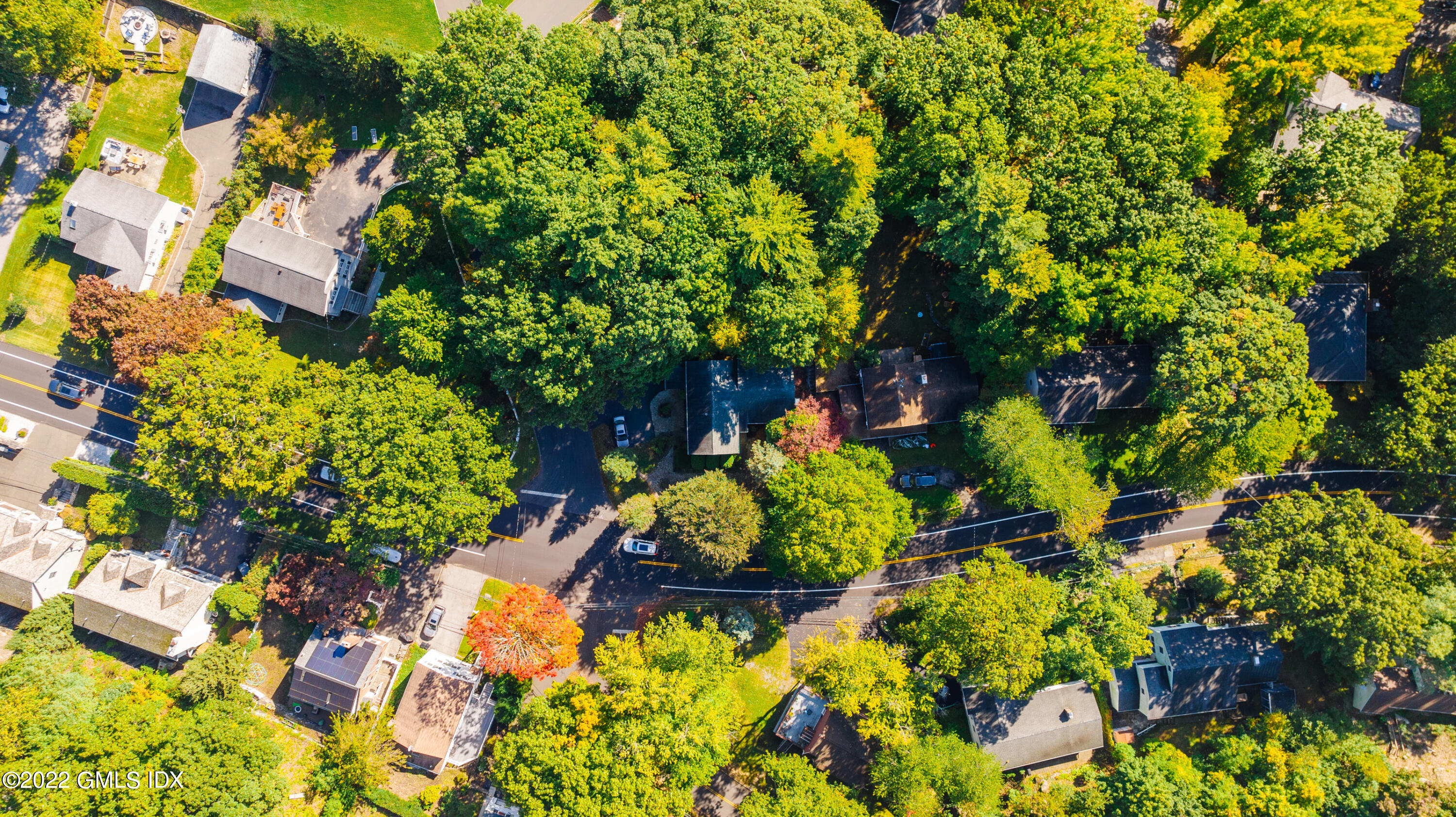 65 Laddins Rock Road Old Greenwich, CT 06870 - Photo 3 of 40