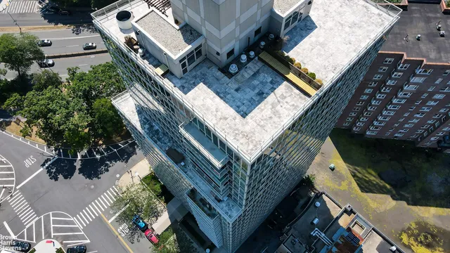 $2,490,000 | 640 West 237th Street, Unit 20B | Riverdale