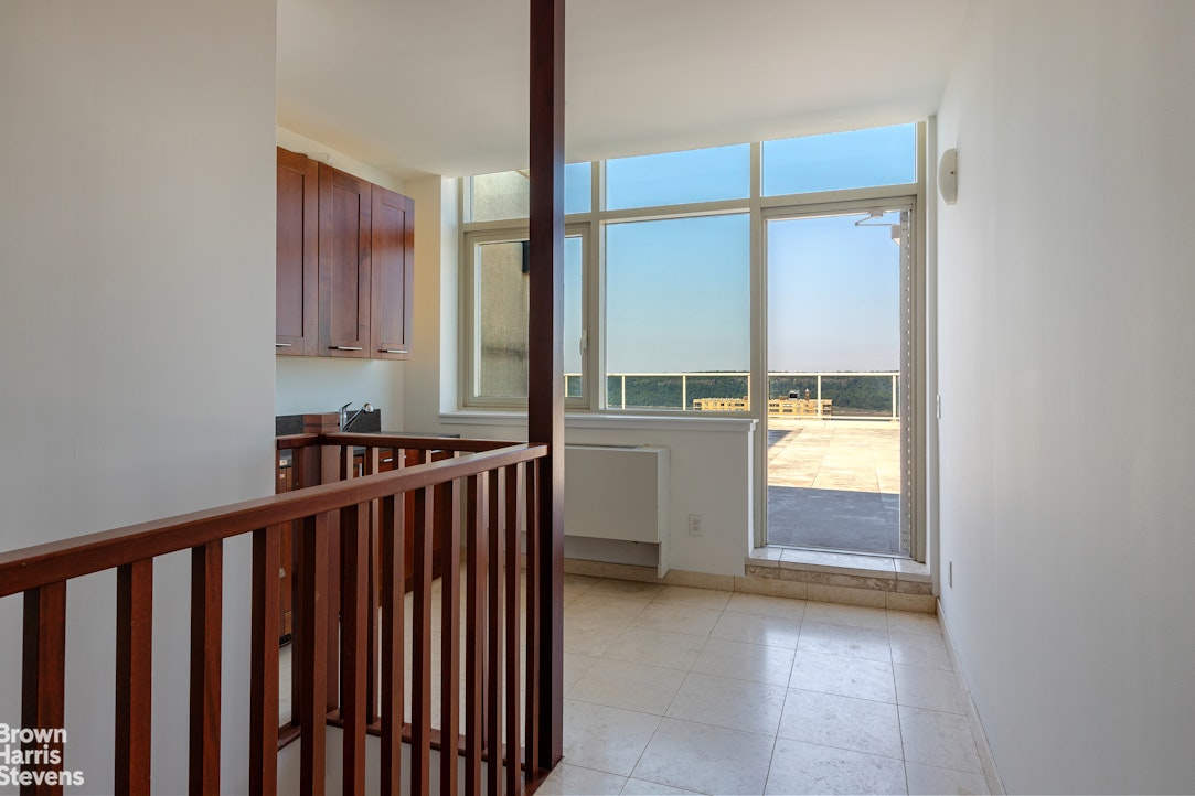 640 West 237th Street, Unit 20B Bronx, NY 10463 - Photo 3 of 69