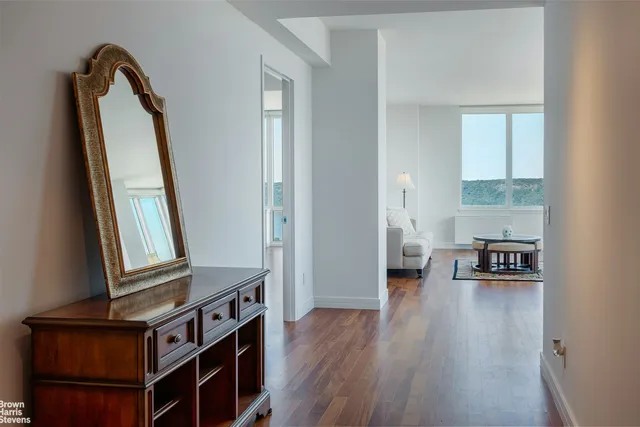 $2,490,000 | 640 West 237th Street, Unit 20B | Riverdale