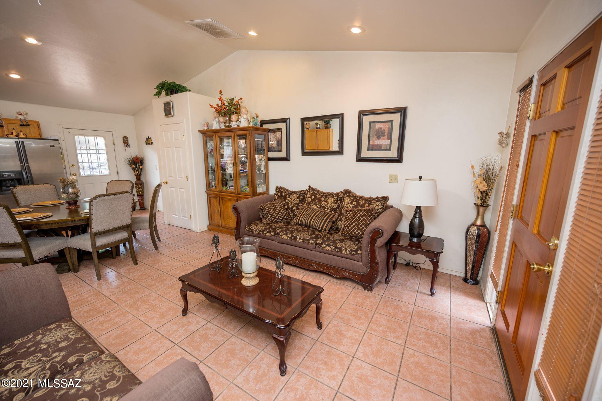 145 Via San Potosi Rio Rico, AZ 85648 - Photo 5 of 34 Gallery Image 5