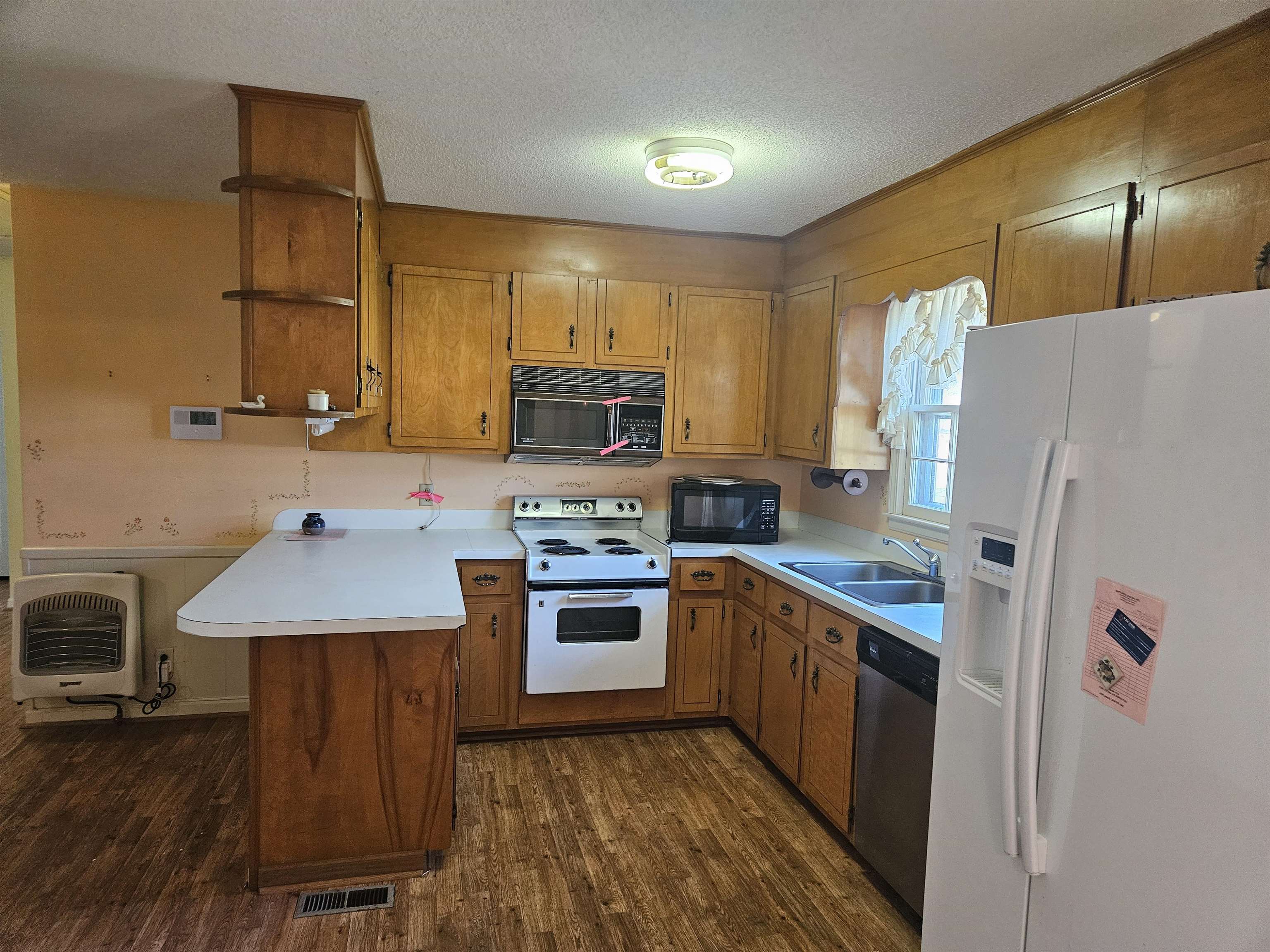 269 Old Mccutcheon Rd Lake Scranton, SC 29591 - Photo 3 of 16