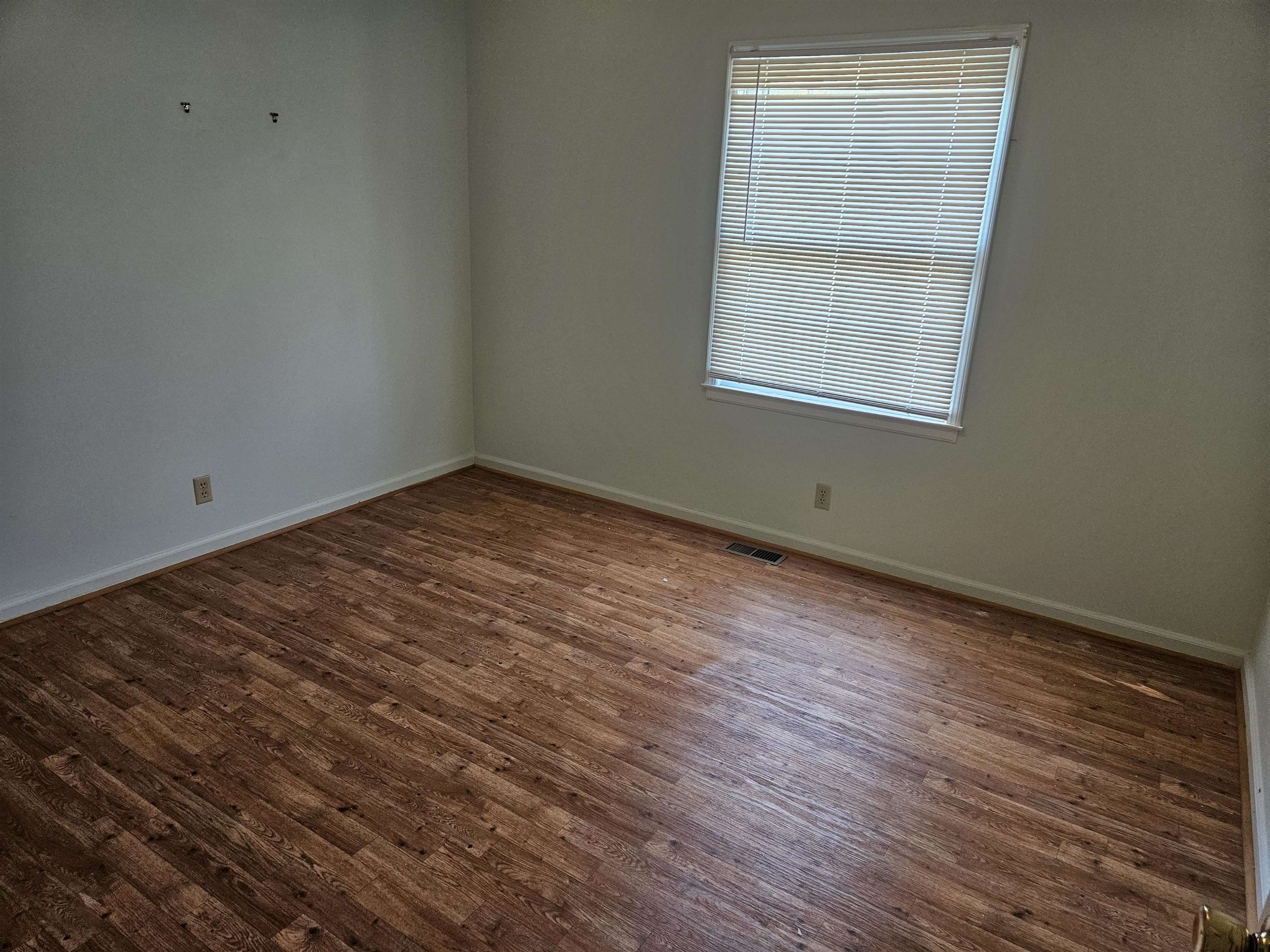 269 Old Mccutcheon Rd Lake Scranton, SC 29591 - Photo 7 of 16