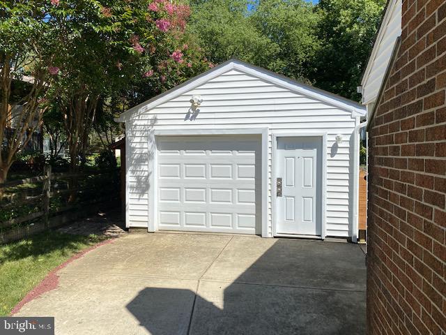17617 Buehler Road Olney, MD 20832 - Photo 29 of 42 Oversize detached garage with air conditioning